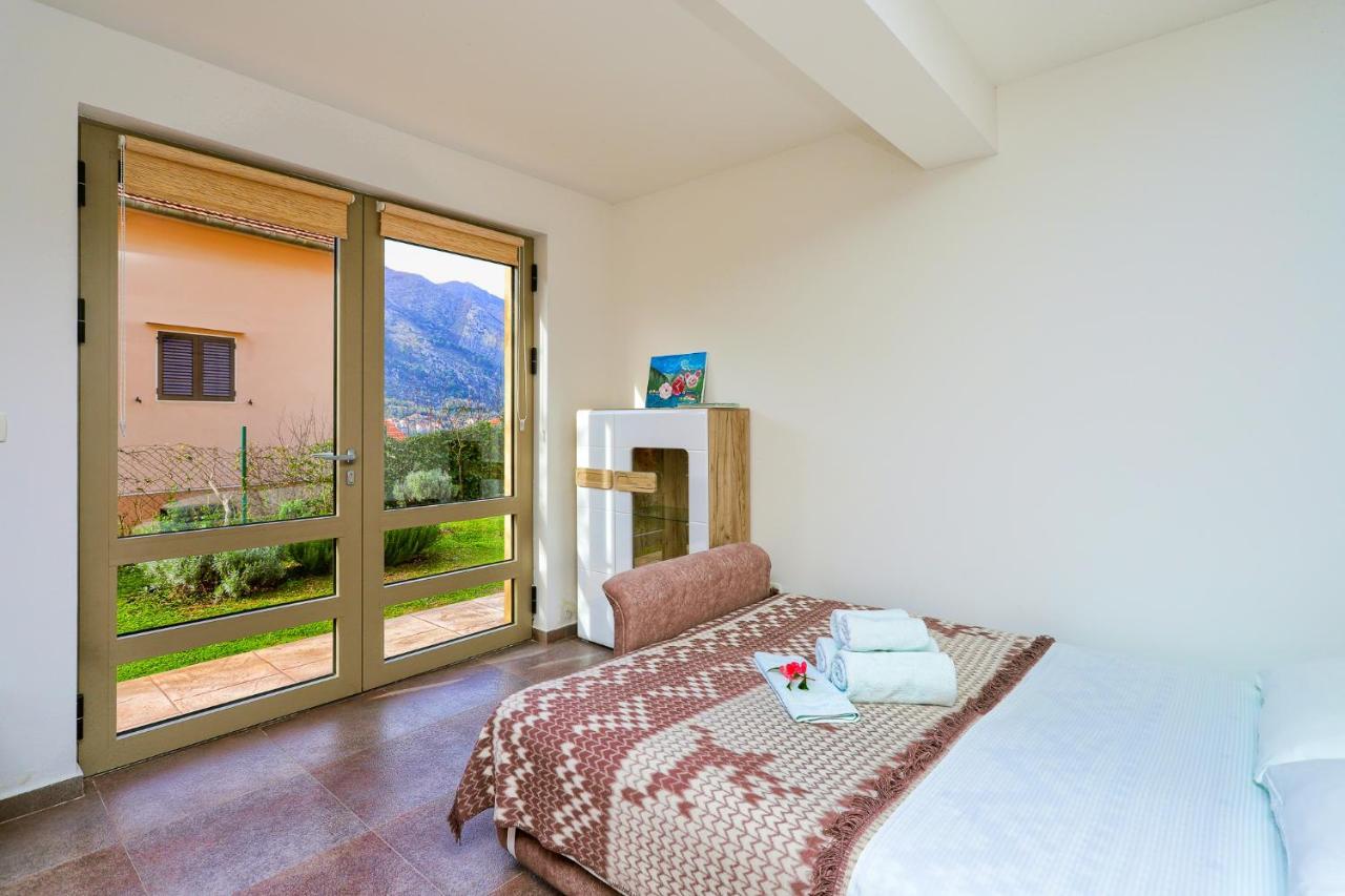 Apartment Castellino Kotor Exteriör bild